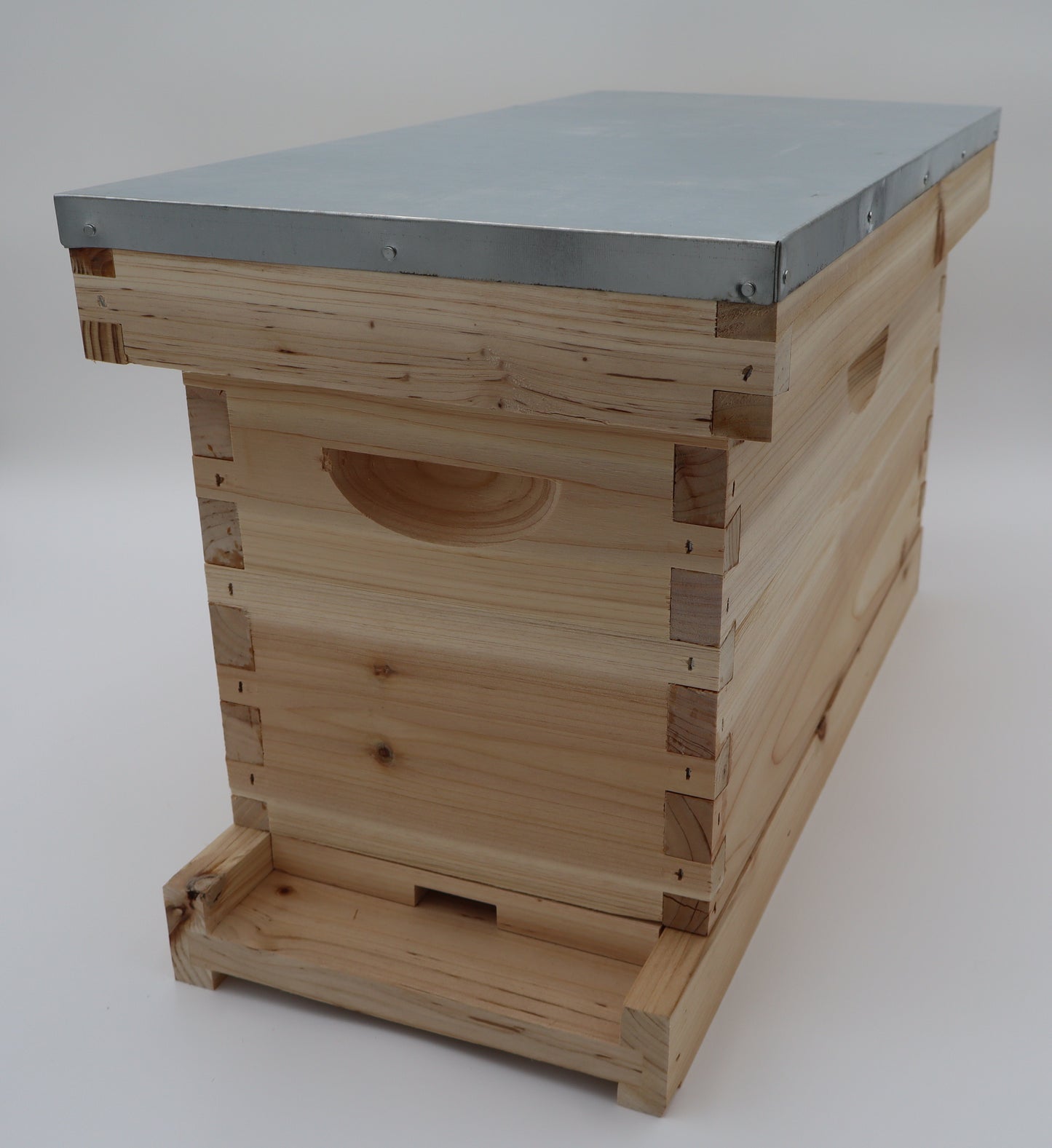 Premium 5-Frame Wooden Nuc with Telescopic Lid – Durable & Ready to Use